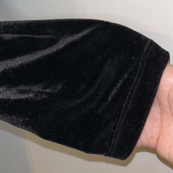 Vintage Frederick’s of Hollywood Deep V Velvet Top Size Small​​​ - Picture 2 of 5